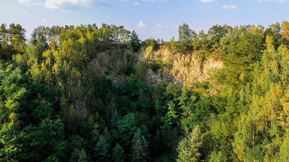 Lom v údolí Rudolfovského potoka